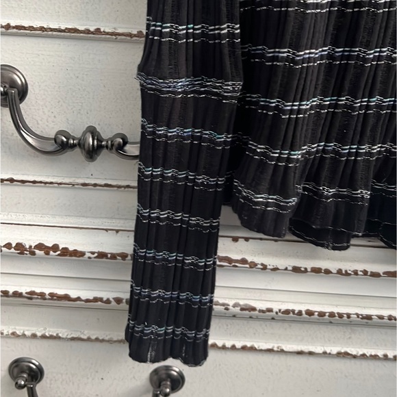 New 🖤💙 free people off the shoulder top size large - Picture 9 of 16